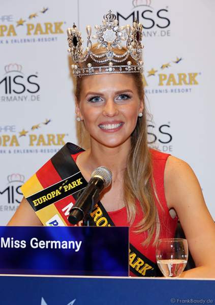 Siegerin Olga Hoffmann - Miss Germany 2015 bei der Pressekonferenz