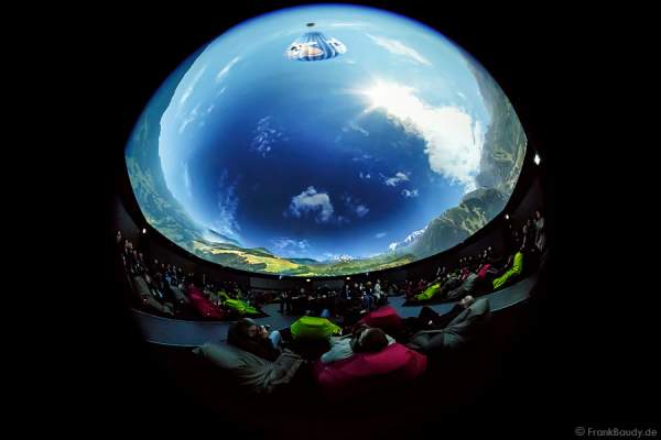 360 Grad-Kino Traumzeit-Dome im Europa-Park mit Projektionsshow Beautiful Europe