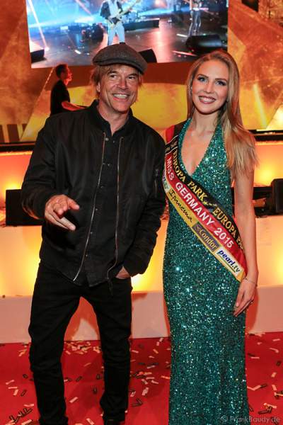 Campino (bürgerlich Andreas Frege) und Miss Germany 2015 Olga Hoffmann beim PRG LEA - Live Entertainment Award 2015 (LEA Award)