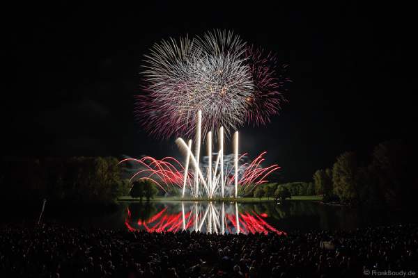 Feuerwerk am See bei Rhein in Flammen - Bonn 2015