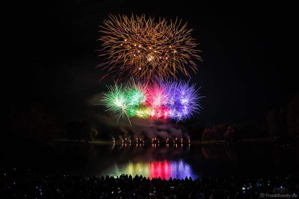 Feuerwerk bei Rhein in Flammen - Bonn 2015