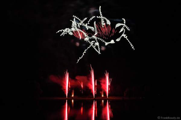 Feuerwerk bei Rhein in Flammen - Bonn 2015