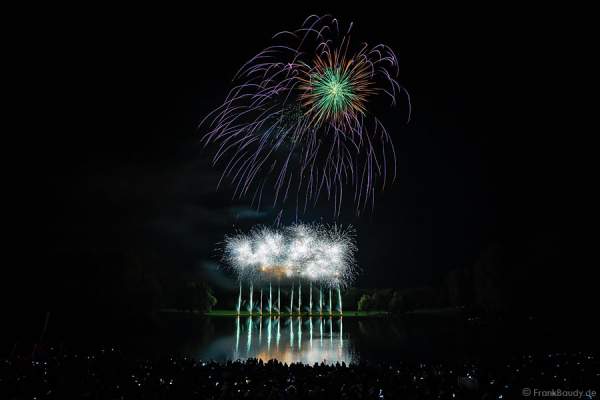 Feuerwerk bei Rhein in Flammen - Bonn 2015
