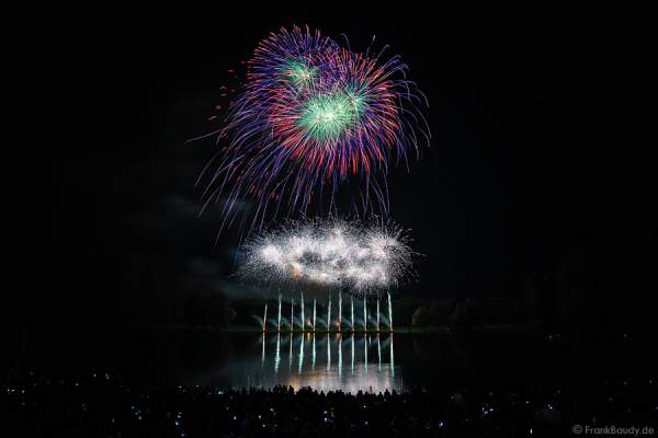 Feuerwerk bei Rhein in Flammen - Bonn 2015