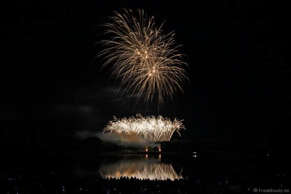 Feuerwerk bei Rhein in Flammen - Bonn 2015