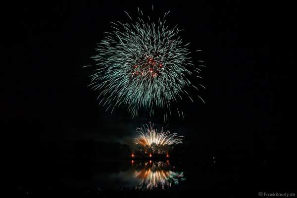 Feuerwerk bei Rhein in Flammen - Bonn 2015