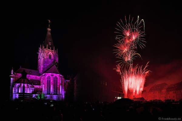 Feuerwerk (Feu d'artifice) beim Pfingstfest (Les Fêtes de Pentecôte) in Weißenburg (Wissembourg) 2015