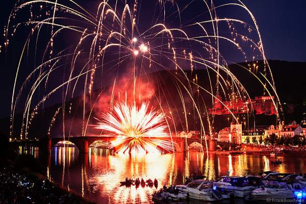 Feuerwerk bei der Heidelberger Schlossbeleuchtung 2015