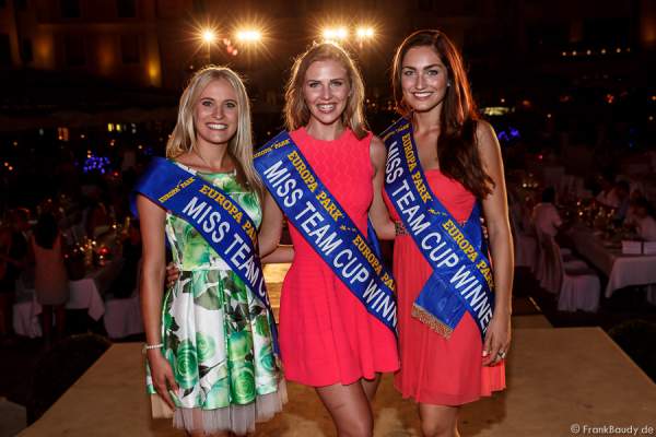 Das Gewinnerteam Nicola Koska, Olga Hoffmann und Sandra Kohns- 1. Europäischer Missen TEAM-Cup im Europa-Park