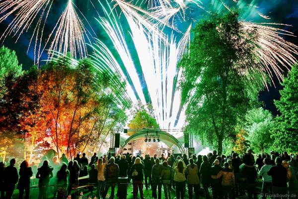 Feuerwerk bei der Sommernacht 2015 auf der Gartenschau in Kaiserslautern
