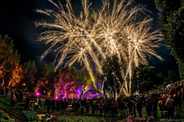 Feuerwerk bei der Sommernacht 2015 auf der Gartenschau in Kaiserslautern