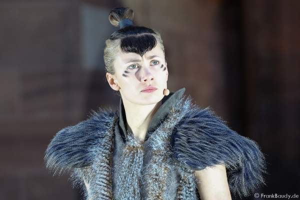 Alina Levshin als Ortlieb bei Gemetzel - Nibelungen-Festspiele 2015 in Worms