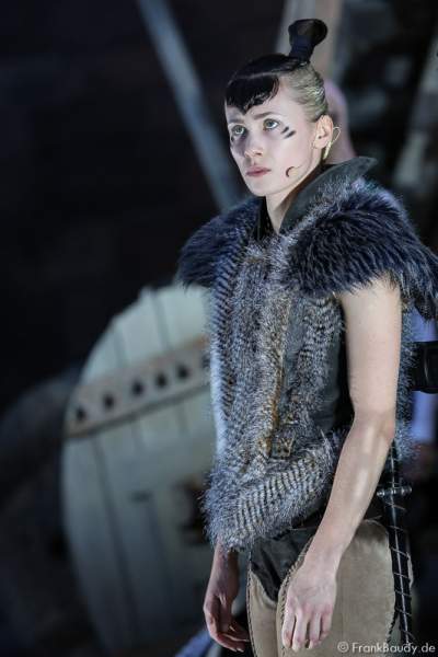 Alina Levshin als Ortlieb bei Gemetzel - Nibelungen-Festspiele 2015 in Worms