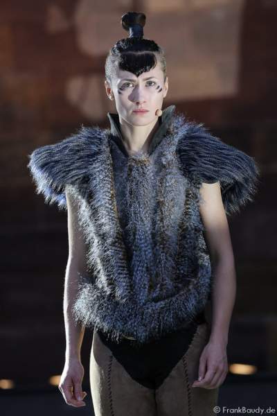 Alina Levshin als Ortlieb bei Gemetzel - Nibelungen-Festspiele 2015 in Worms