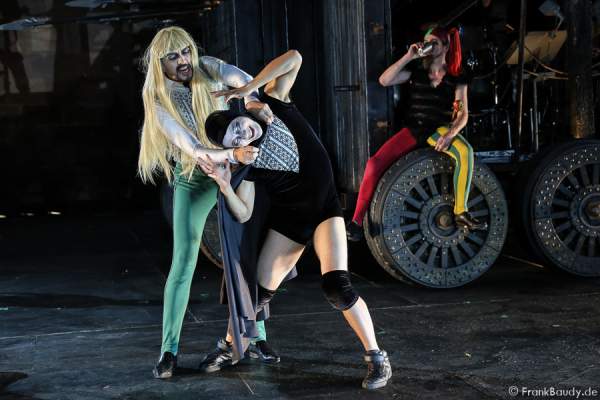 Die Inszenierung Gemetzel bei den Nibelungen-Festspiele 2015 in Worms