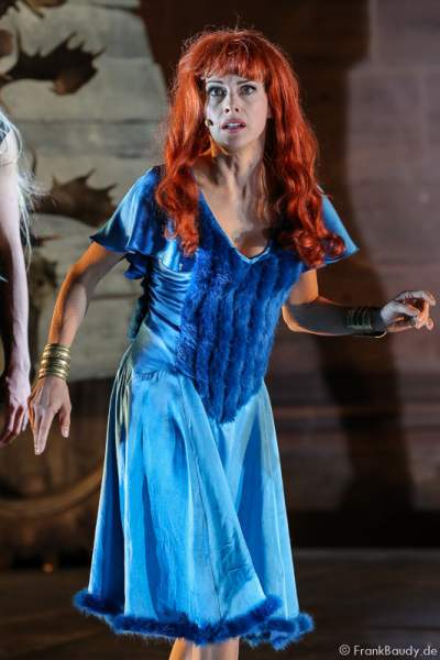 Judith Rosmair als Kriemhild bei Gemetzel - Nibelungen-Festspiele 2015 in Worms