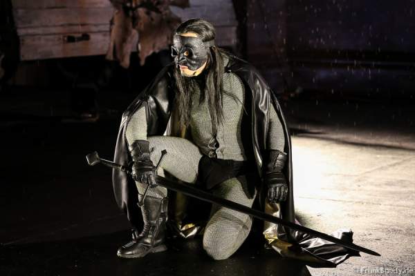 Max Urlacher als Hagen bei Gemetzel - Nibelungen-Festspiele 2015 in Worms