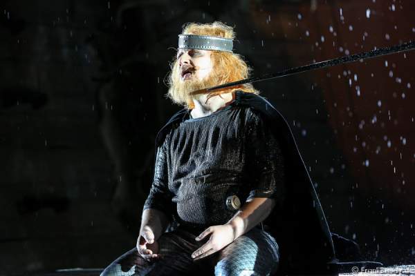 Holger Kunkel als König Gunter bei Gemetzel - Nibelungen-Festspiele 2015 in Worms
