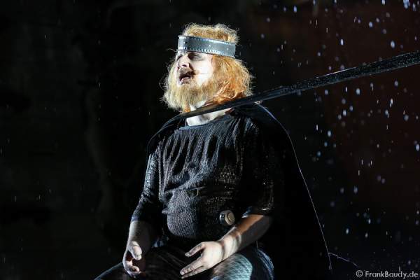Holger Kunkel als König Gunter bei Gemetzel - Nibelungen-Festspiele 2015 in Worms