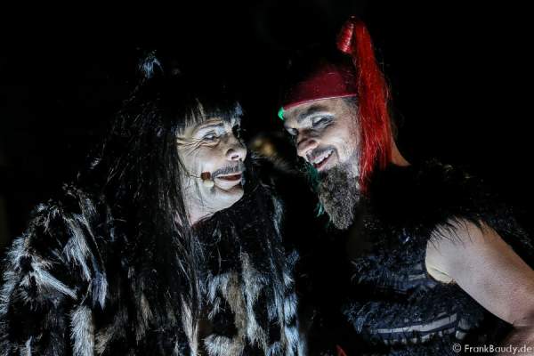 Markus Boysen als König Etzel und Maik Solbach als Narr bei Gemetzel - Nibelungen-Festspiele 2015 in Worms