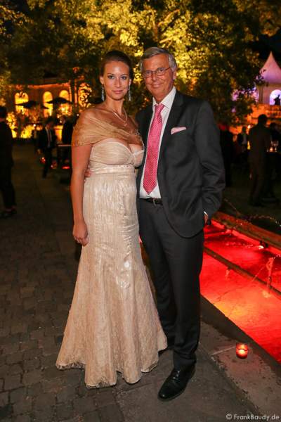 Wolfgang Bosbach mit seiner Tochter Caroline bei der Premiere von Gemetzel - Nibelungen-Festspiele 2015 in Worms