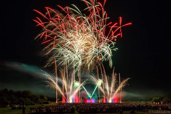 Wasserspiele, Feuerwerk bei Aquatique Show ALSACE - 70 Jahre Frieden - Art et Lumière, Furdenheim 2015