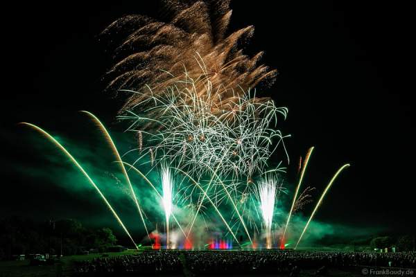 Wasserspiele, Feuerwerk bei Aquatique Show ALSACE - 70 Jahre Frieden - Art et Lumière, Furdenheim 2015