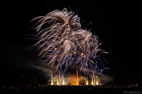 Feuerwerk Show ALSACE - 70 Jahre Frieden - Art et Lumière, Furdenheim 2015