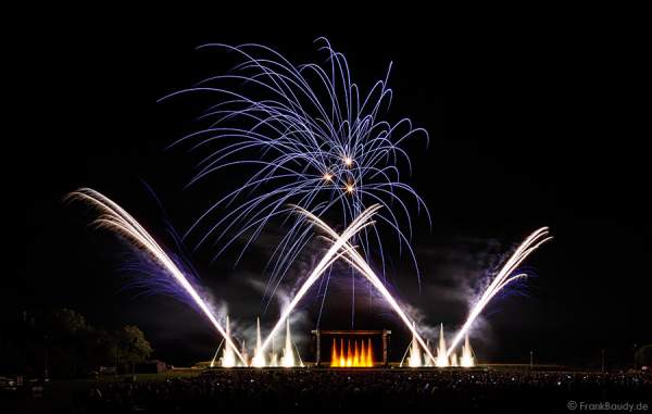 Feuerwerk Show ALSACE - 70 Jahre Frieden - Art et Lumière, Furdenheim 2015