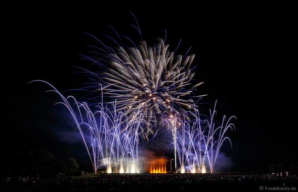 Feuerwerk Show ALSACE - 70 Jahre Frieden - Art et Lumière, Furdenheim 2015