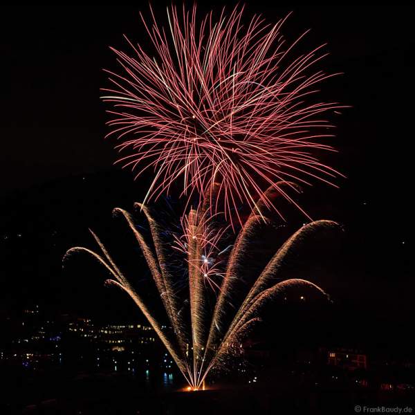 Feuerwerk bei der 3. Heidelberger Schlossbeleuchtung 2015