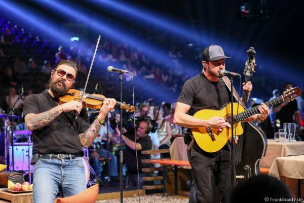 Django 3000 bei der Stadlshow 2015 in Offenburg