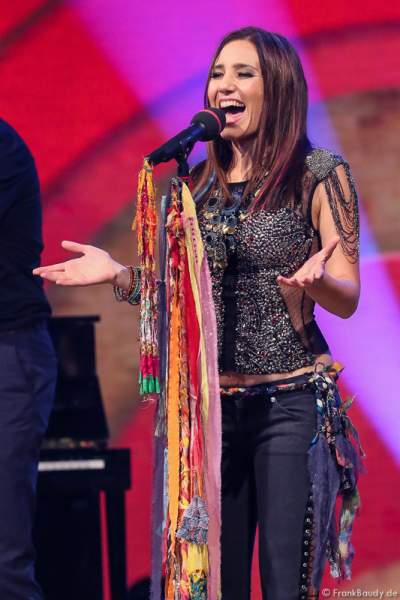 Bluma (Sängerin Jessica Sperlich) bei der Stadlshow 2015 in Offenburg