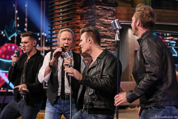 Peter Kraus mit The Baseballs bei der Stadlshow 2015 in Offenburg