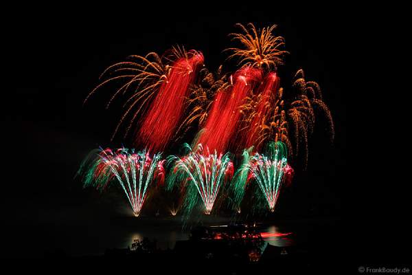 Feuerwerk THE ART OF ROCK bei Rhein in Flammen – Nacht der 1000 Feuer in Oberwesel 2015