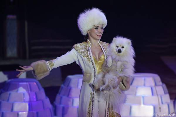 Die Saabel Familie mit ihrer Show Petersburger Schlittenfahrt bei Circus Roncalli-Salto Vitale