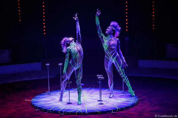 Alexandra & Kelly Saabel bei Salto Vitale des Circus Roncalli