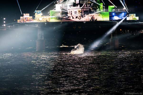 Jetski-Salto bei der Show am Main von 25 Jahre Deutsche Einheit in Frankfurt 2015