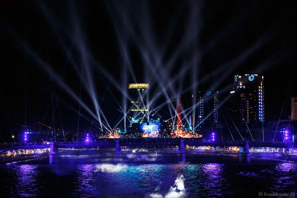 Mega-Lichtshow bei 25 Jahre Tag der Deutschen Einheit in Frankfurt 2015