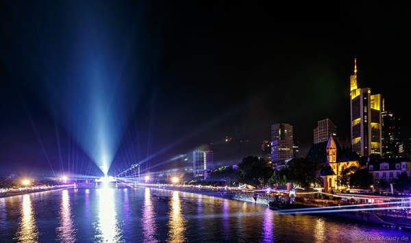 Mega-Lichtshow bei 25 Jahre Tag der Deutschen Einheit in Frankfurt 2015