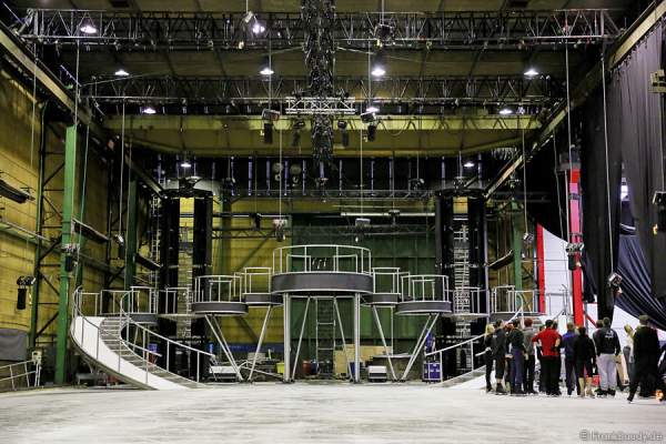 Das BELIEVE-Ensemble von Holiday on Ice bei den Proben