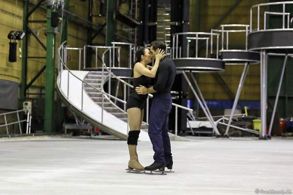 Robin Johnstone und Andy Buchanan beim Paartraining von Holiday on Ice neuester Show BELIEVE