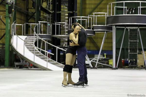 Robin Johnstone und Andy Buchanan beim Paartraining von Holiday on Ice neuester Show BELIEVE