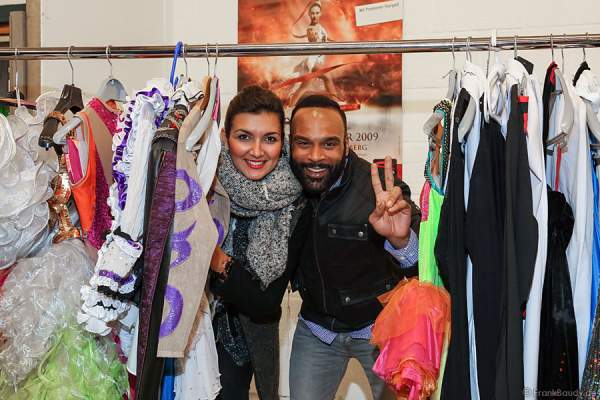 Nica & Joe zwischen den Kostümen bei der neuen Show BELIEVE von Holiday on Ice