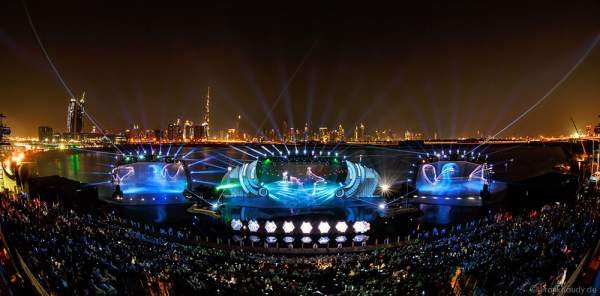 Flyboard-Show - Dubai celebrates the 44th UAE National Day, Spirit of the Union, 2015