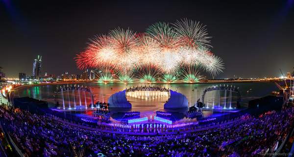 A stunning show with fireworks for the the 44th UAE National Day, Spirit of the Union, at Dubai Design District Waterfront 2015
