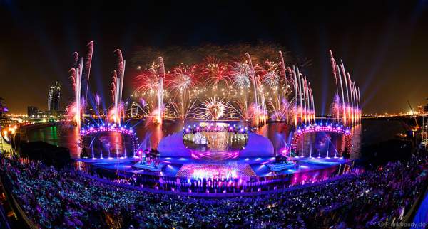 A stunning show with fireworks for the the 44th UAE National Day, Spirit of the Union, at Dubai Design District Waterfront 2015