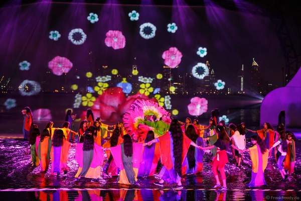 A043_Dubai celebrates the 44th UAE National Day, Spirit of the Union, 2015