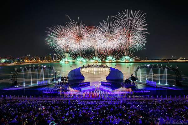 A stunning show with fireworks for the the 44th UAE National Day, Spirit of the Union, at Dubai Design District Waterfront 2015