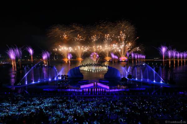 A stunning show with fireworks for the the 44th UAE National Day, Spirit of the Union, at Dubai Design District Waterfront 2015